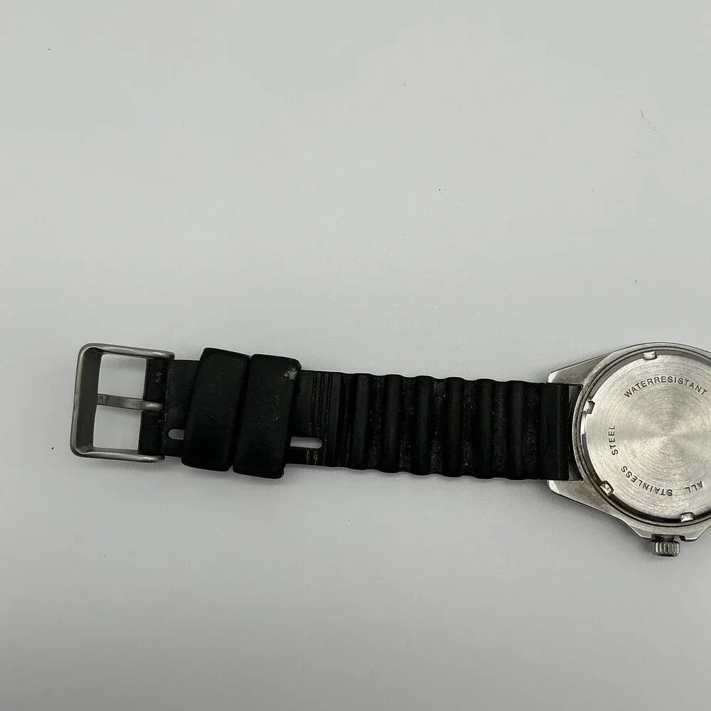 REI Mens Watch 36mm Silver TOneBlack Dial Swiss Diver Rubber 100M New Battery